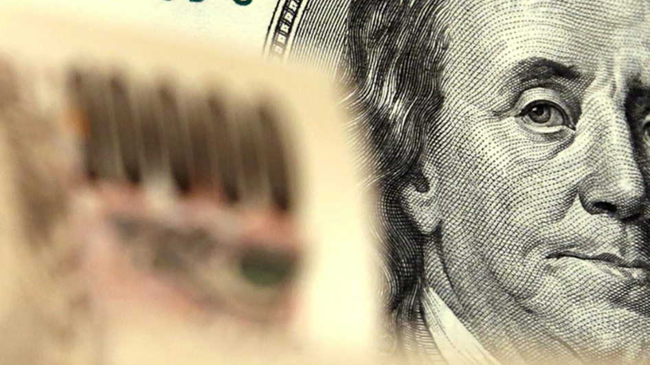 Fed Signals No Rush to Cut Rates